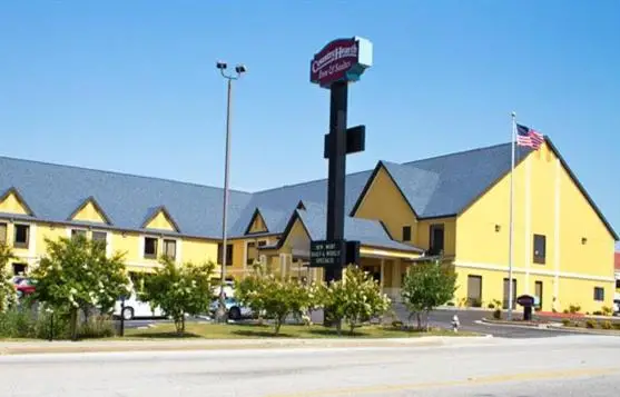 Country Hearth Inn-Union City 8