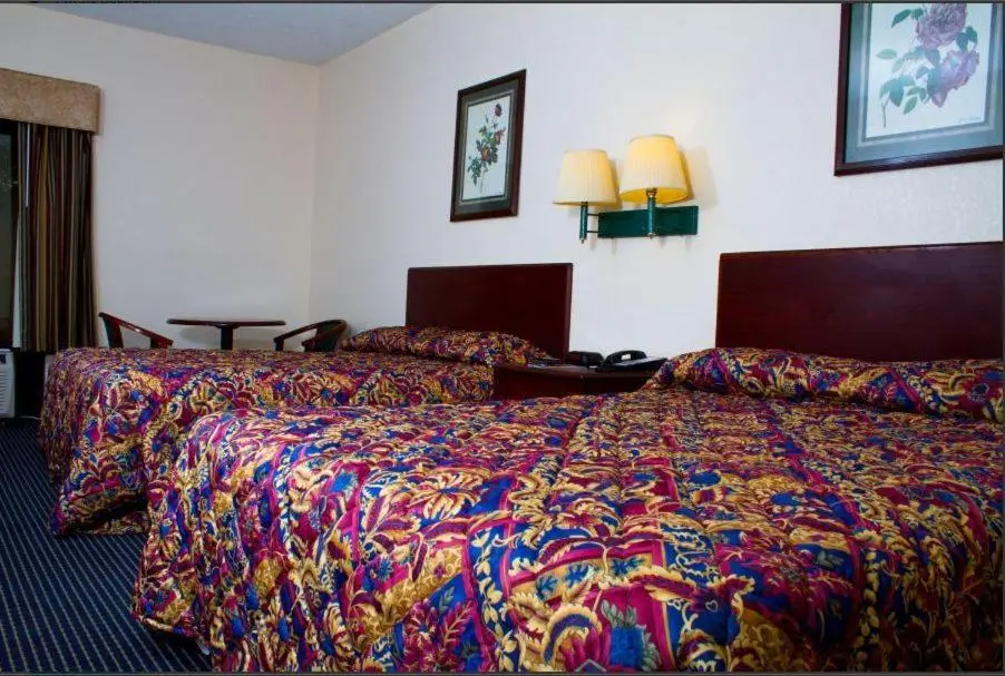 Country Hearth Inn-Union City 4